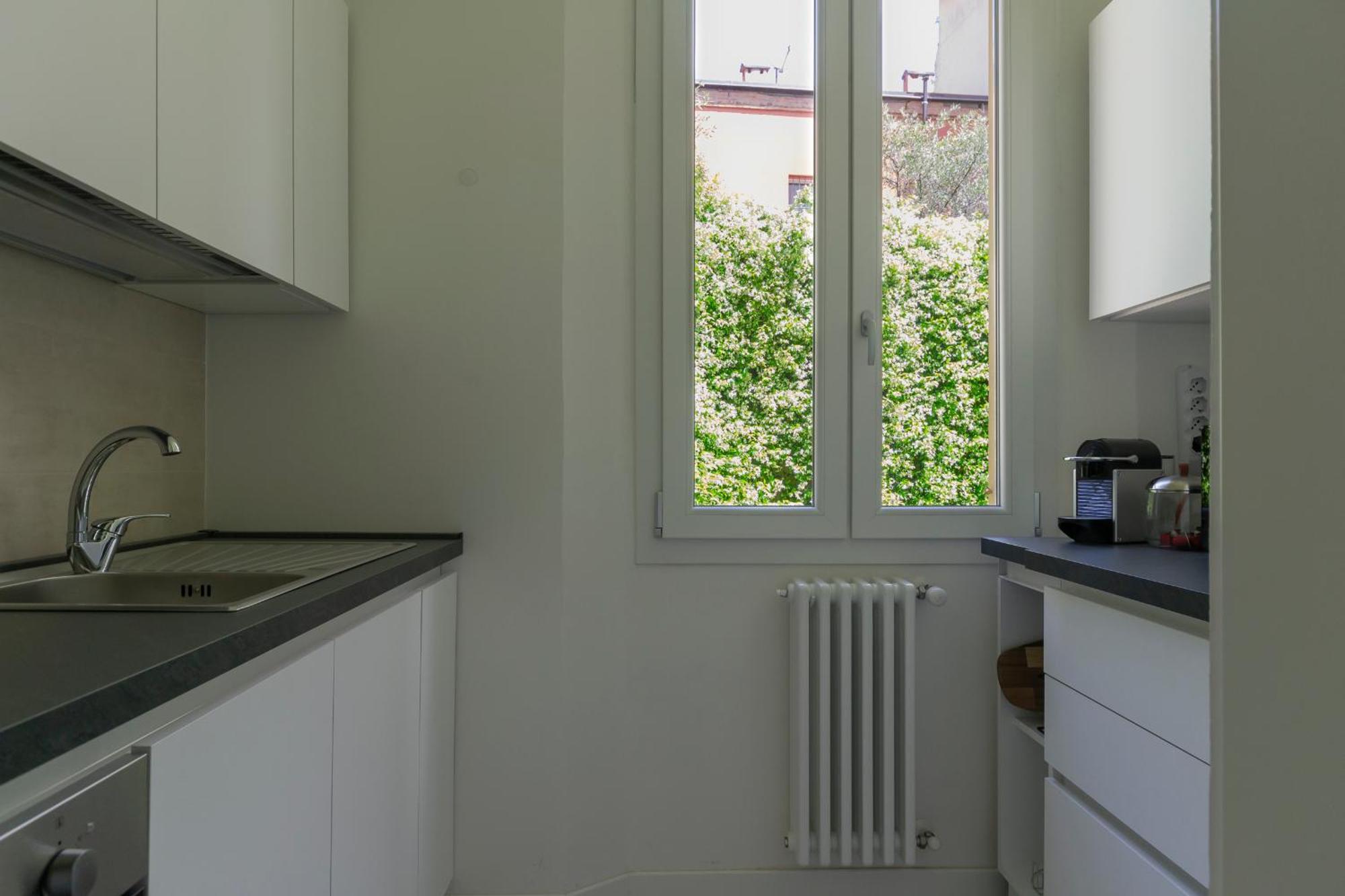Apartment Amos - 5 Minutes From Piazza Maggiore Болоня Екстериор снимка