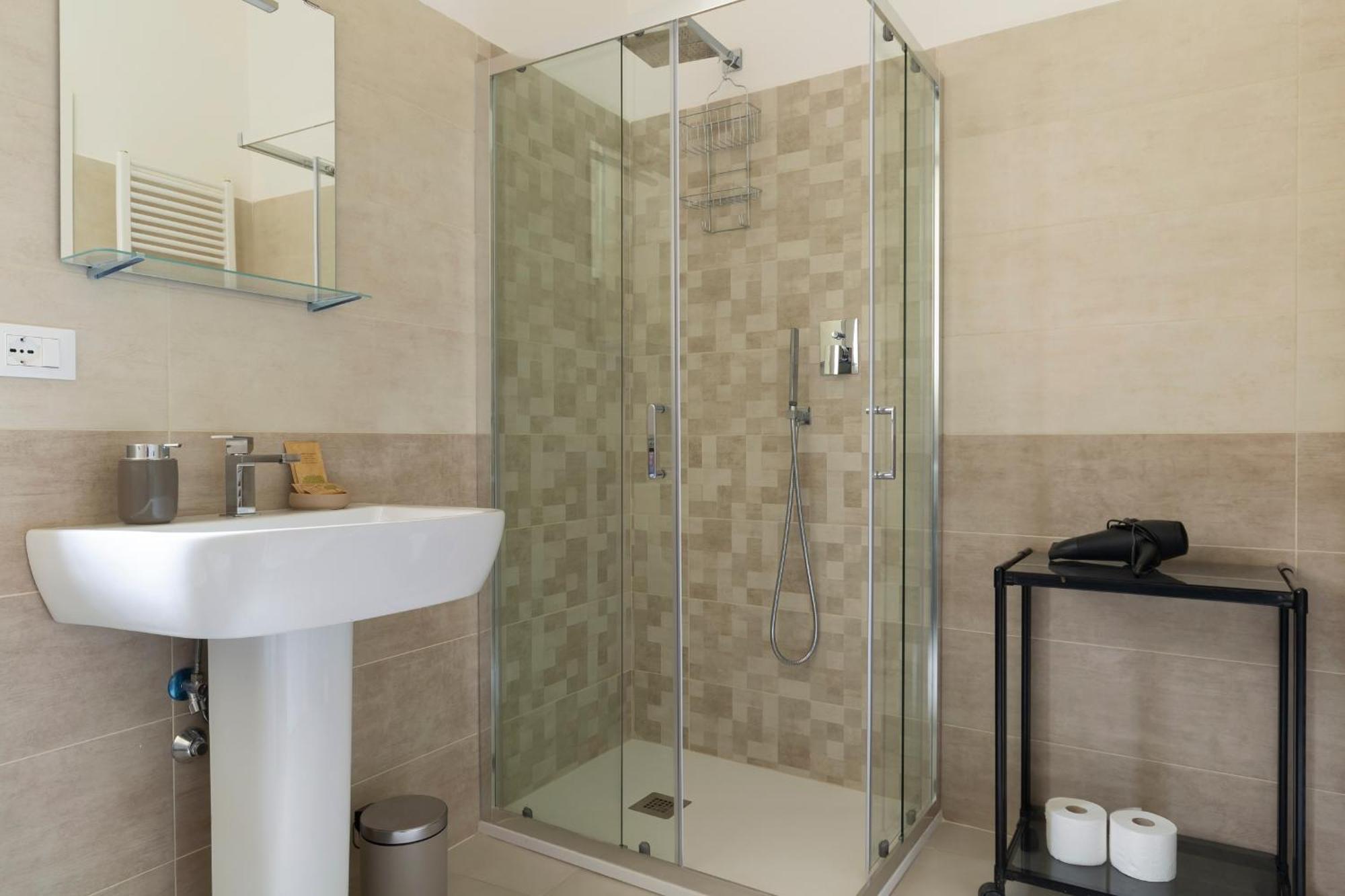 Apartment Amos - 5 Minutes From Piazza Maggiore Болоня Екстериор снимка