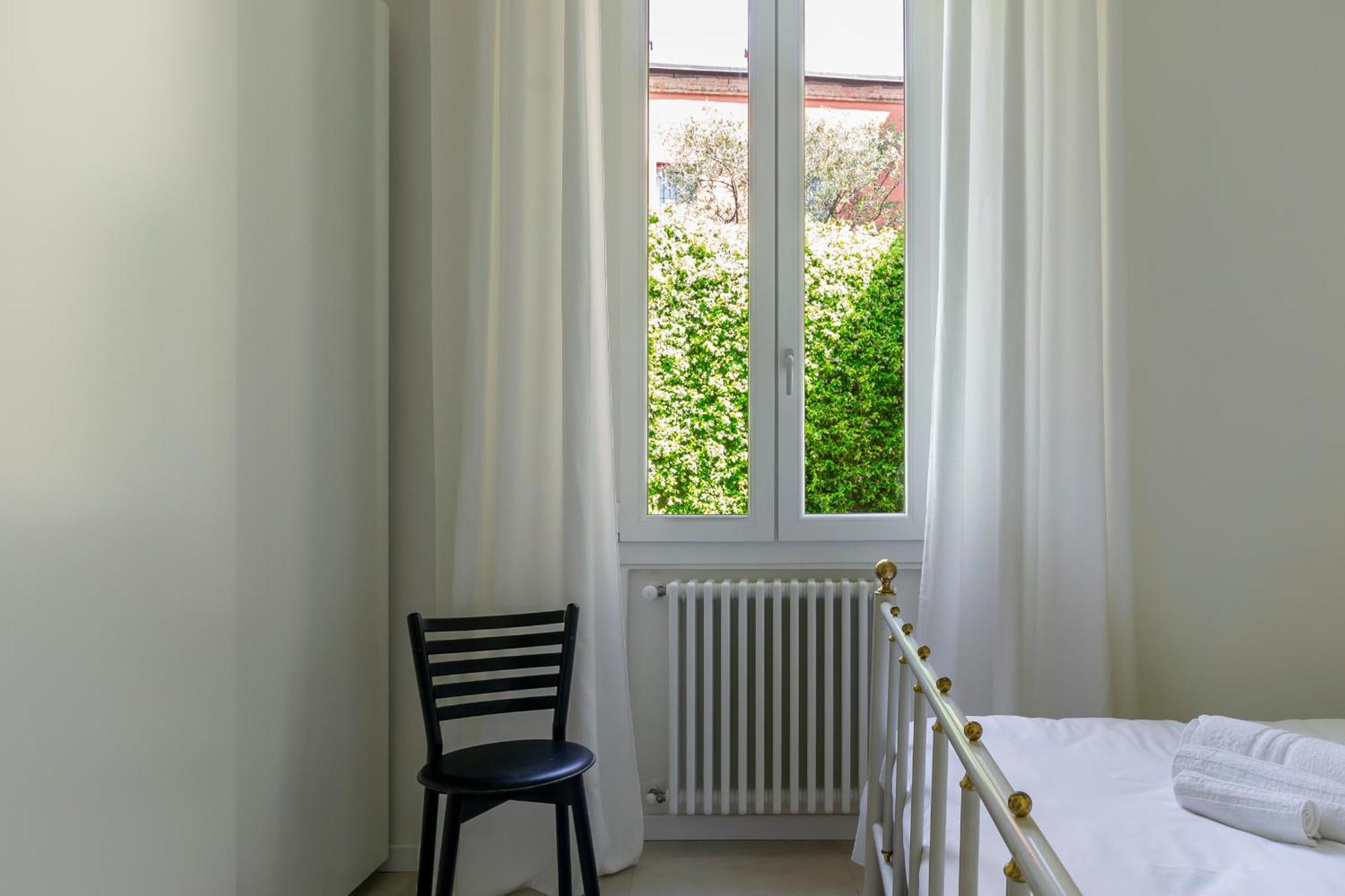 Apartment Amos - 5 Minutes From Piazza Maggiore Болоня Екстериор снимка