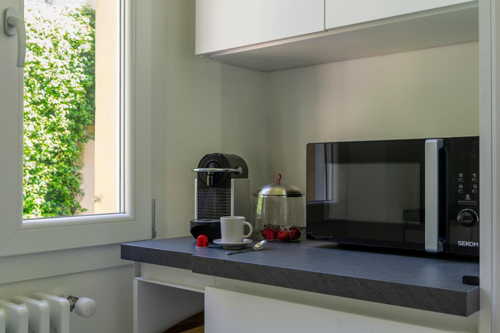 Apartment Amos - 5 Minutes From Piazza Maggiore Болоня Екстериор снимка
